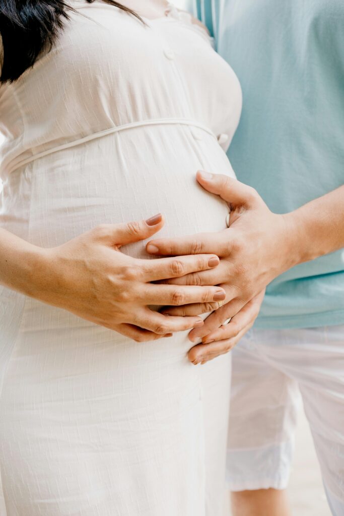 Une grossesse épanouie, en harmonie dans le couple. Grossesse sereine et naturelle